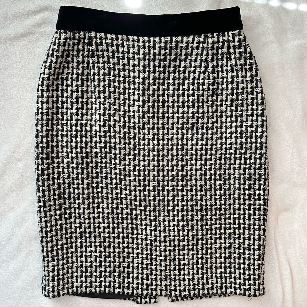 ESCADA Houndstooth Pencil Skirt 8 Black White Wool Tweed Velvet waistband